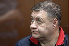 Бывший замгубернатора Курской области расплакался в суде. Он обвиняется в хищении миллиарда рублей при строительстве фортификаций