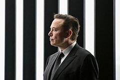 Стало известно о 12 чипированных Маском человеках