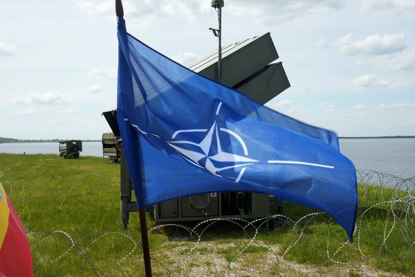«Это очевидно». В Кремле заявили о войне НАТО с Россией